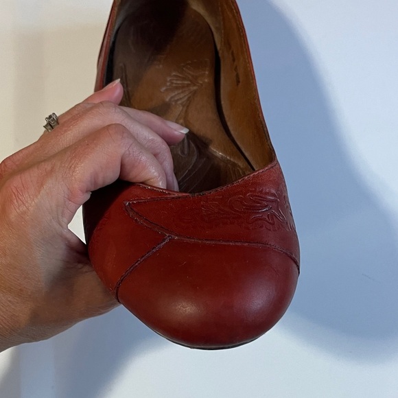 Born Women's Red Leather Loafers - Picture 3 of 12